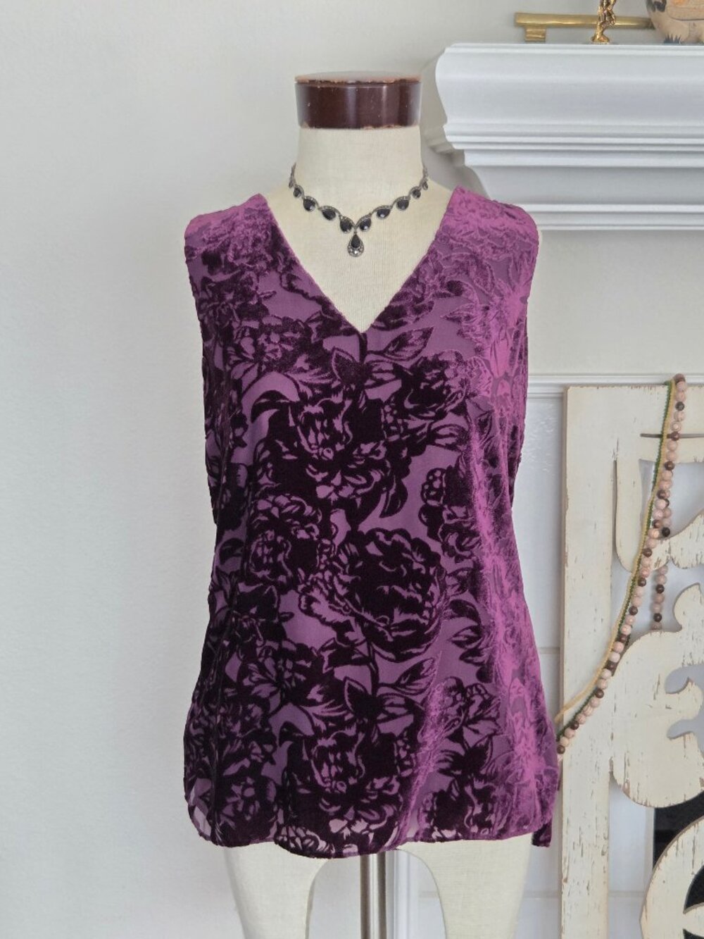 WHBM Floral Velvet Sleeveless Tank Top